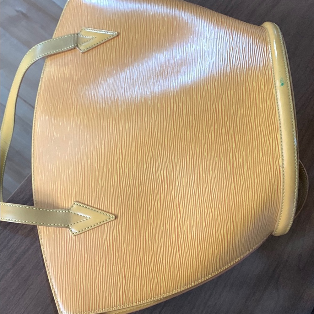 Louis Vuitton  EPI Yellow Purse - Picture 12 of 14